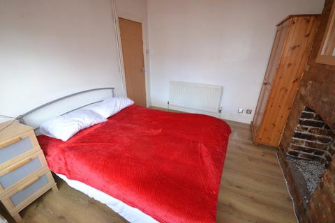 3 bedroom flat to rent, Roman Street, Leicester