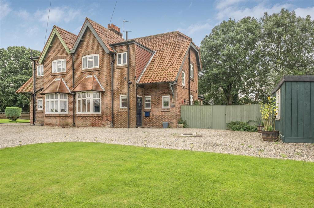 Whinny Lane, Claxton, York YO60 7RZ 3 bed semidetached house for sale £450,000