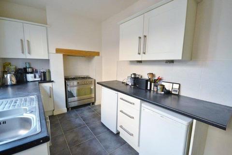 4 bedroom terraced house to rent, Lytton Road, Leicester
