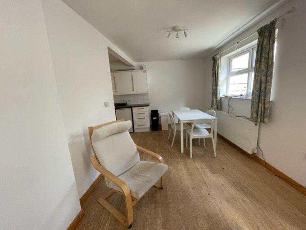 Thorpe Street, Leicester 3 bed property to rent £412 pcm (£95 pw)