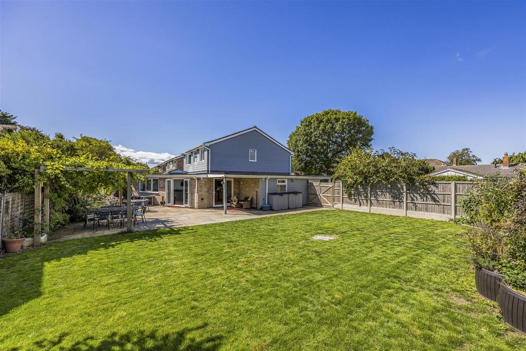 39 Fernhurst Close, Hayling Island-Portico Marketin