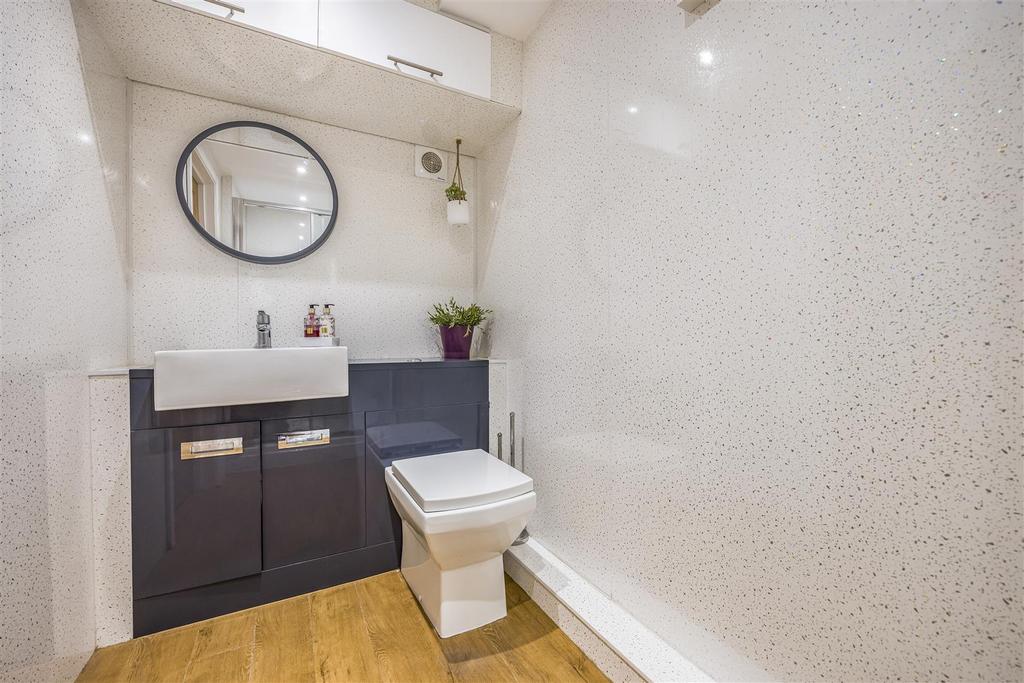 39 Fernhurst Close, Hayling Island-Portico Marketin