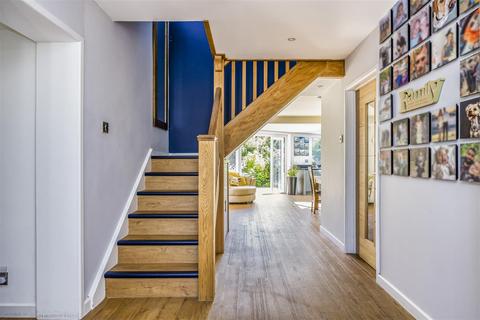 39 Fernhurst Close, Hayling Island, PO11 0DT