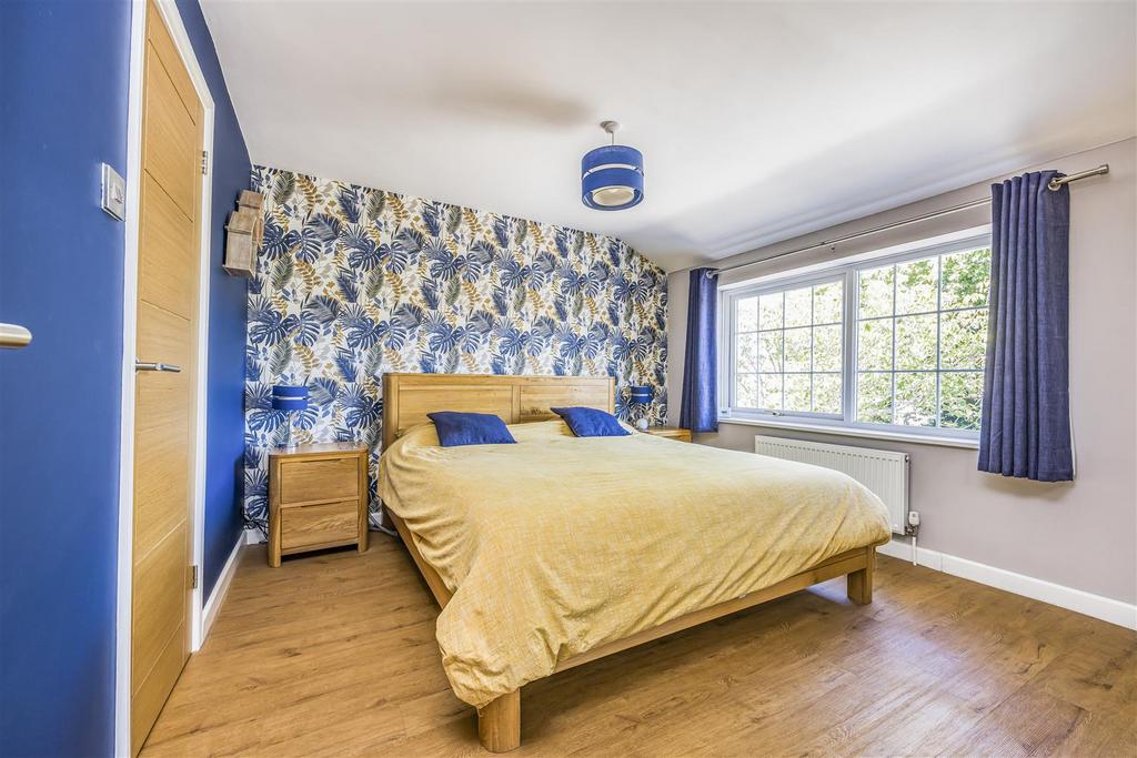 39 Fernhurst Close, Hayling Island-Portico Marketin