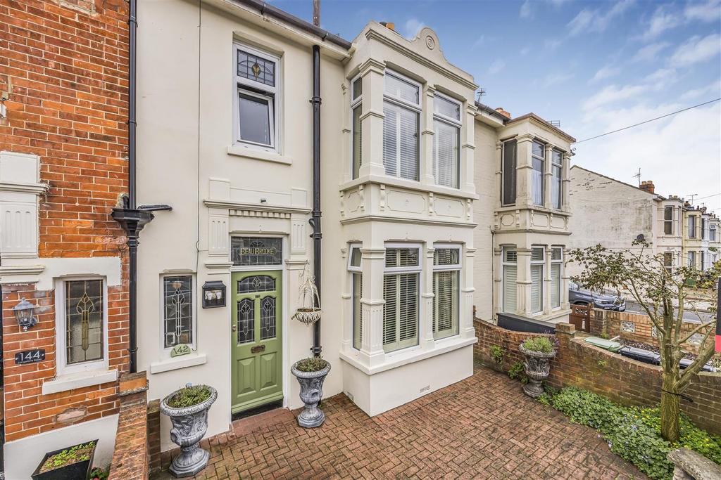 142 Langstone Road, Baffins-Portico Marketing-Sarah