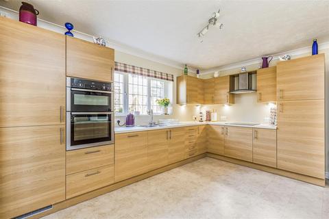 8 Spinnaker View, Havant, PO9 3JD