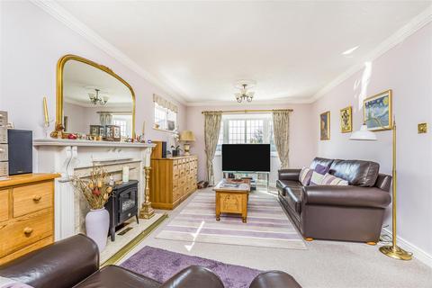 8 Spinnaker View, Havant, PO9 3JD