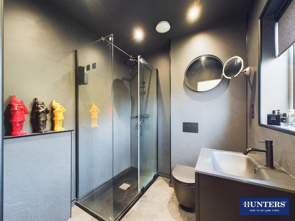 Bedroom Two En-Suite