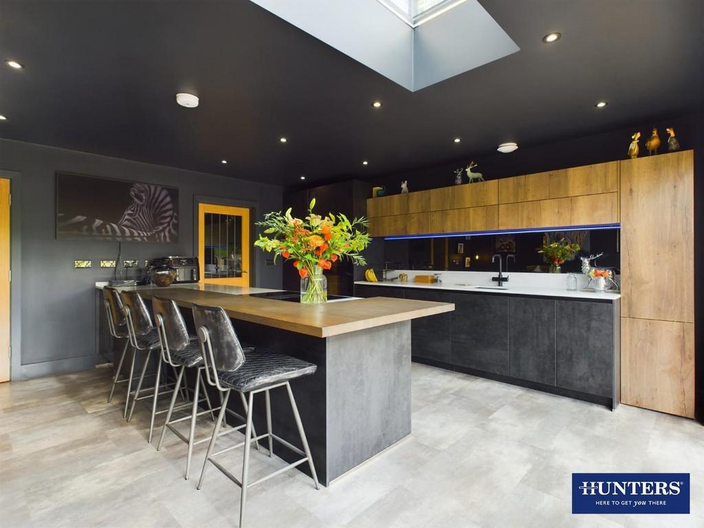 Kitchen Family Room