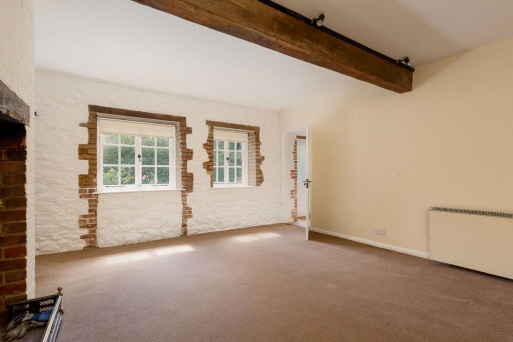 Rural Hadlow, Kent TN11 9SR 2 bed detached house to rent £1,650 pcm
