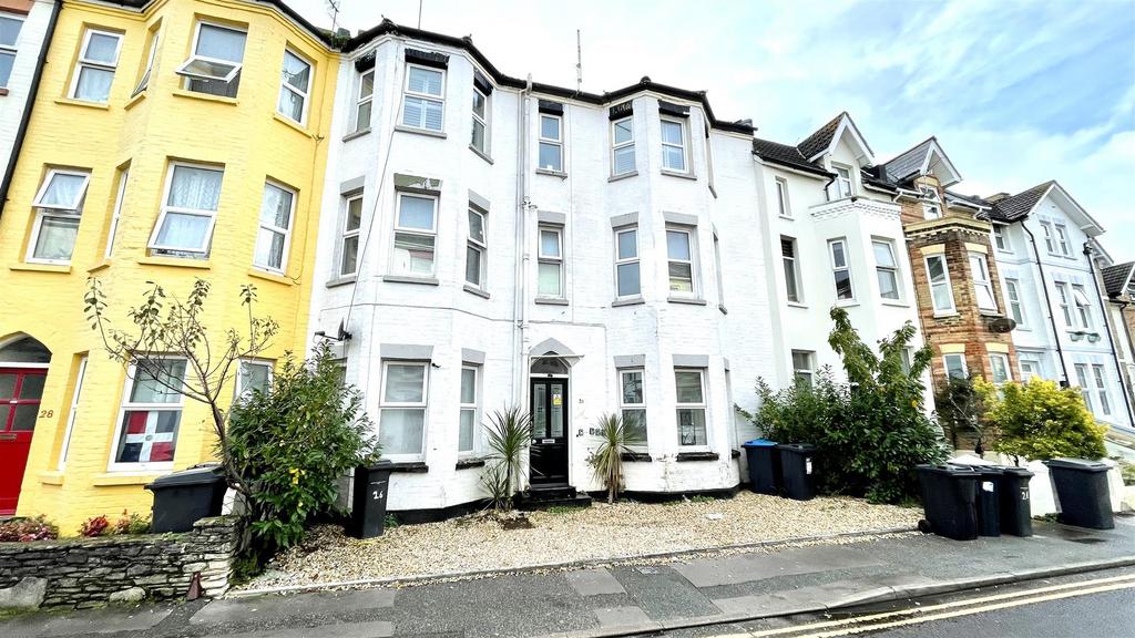 Purbeck Road, Bournemouth 2 bed flat for sale £200,000