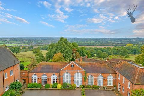 15 Hill Hall, Theydon Mount, Epping, CM16 7QQ