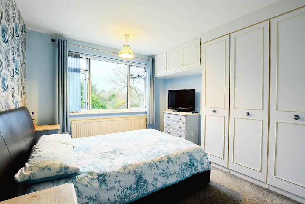 Bedroom 1 1.jpeg