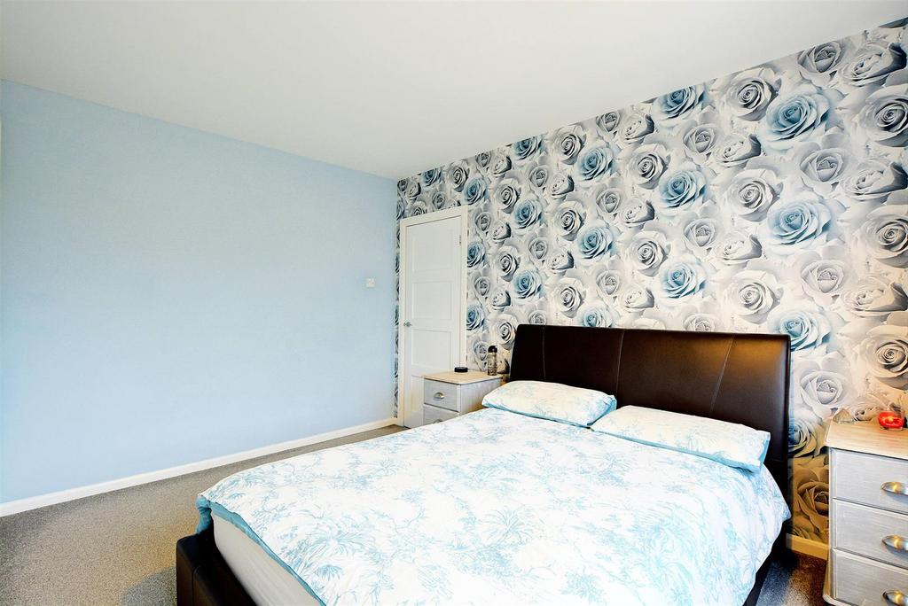 Bedroom 1 2.jpeg