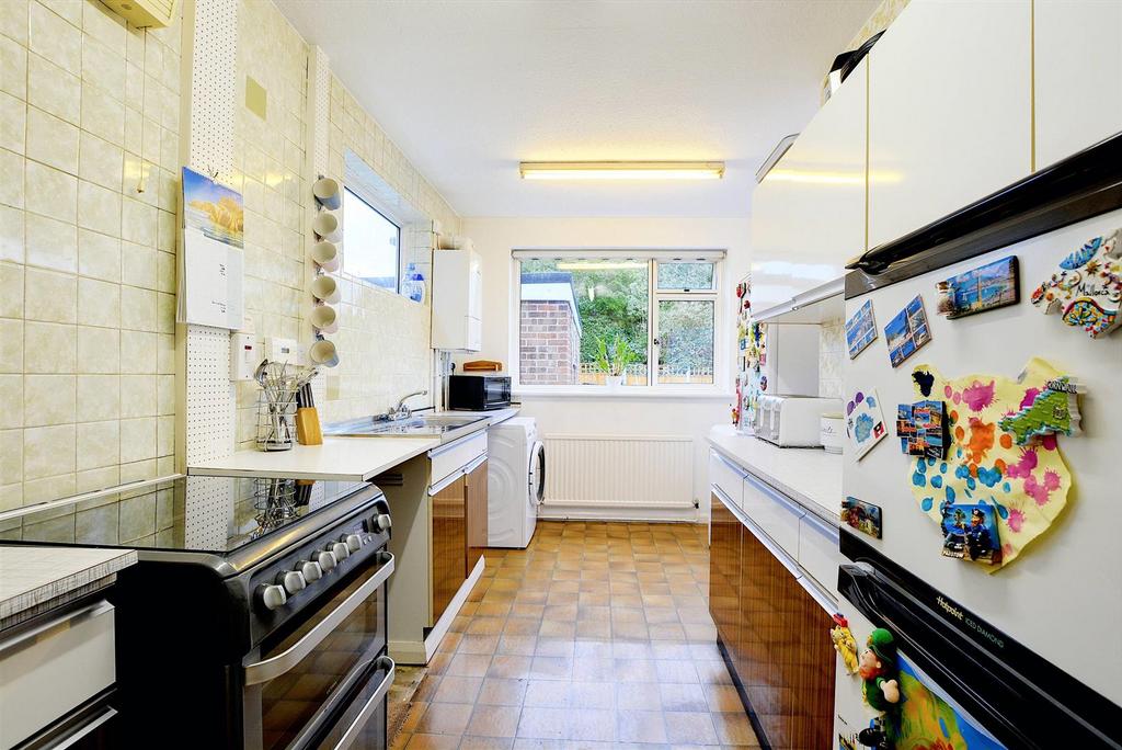 Kitchen 1.jpeg