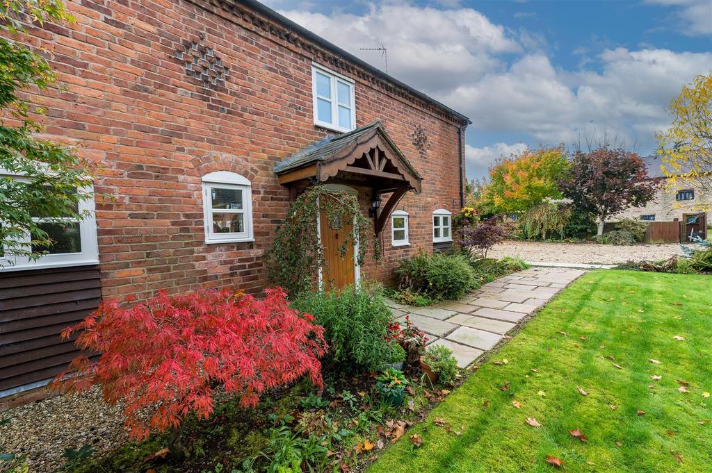 Close frontage.jpeg