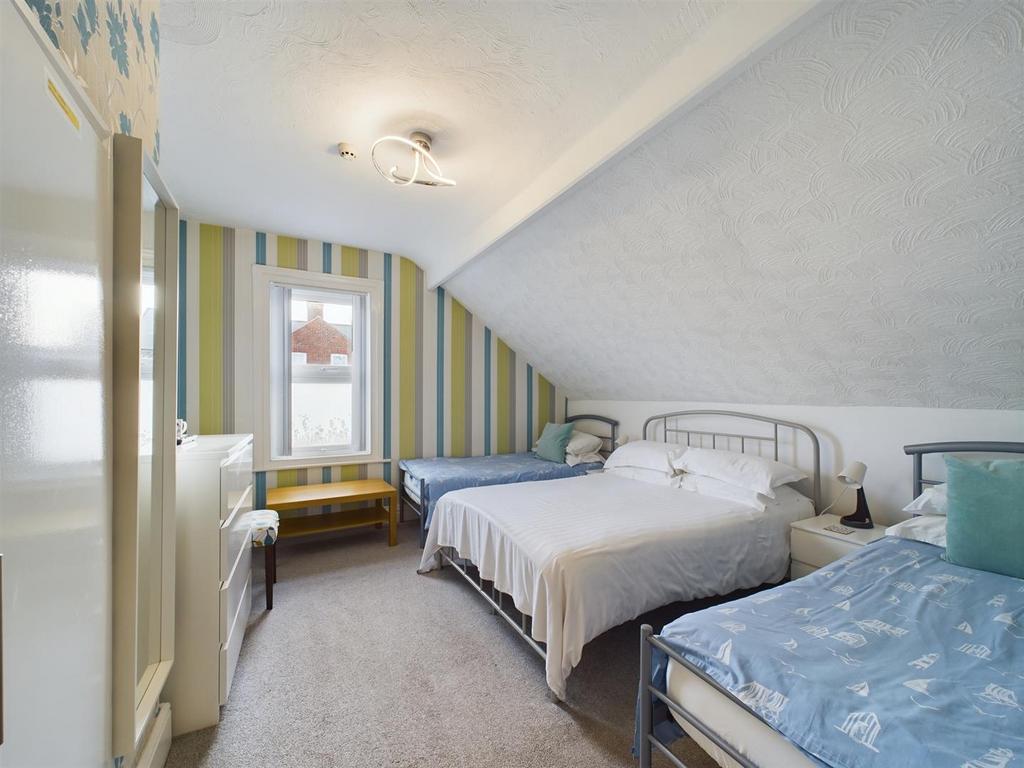 Bedroom: