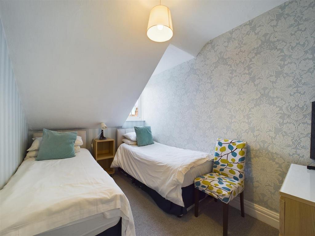 Bedroom: