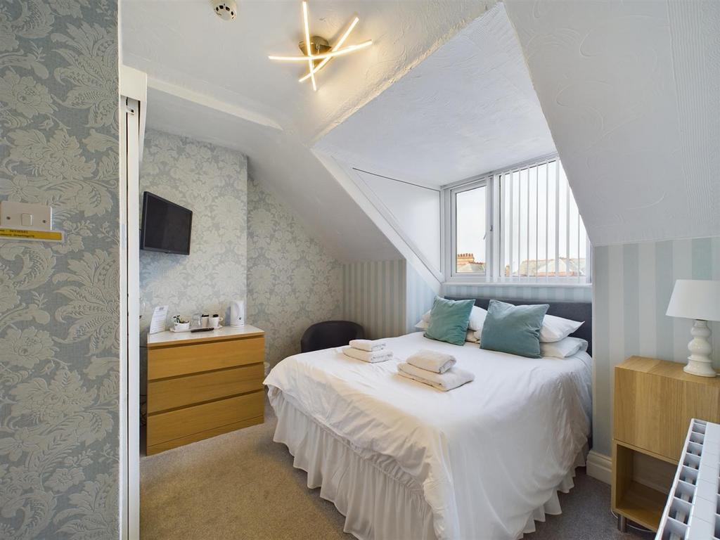 Bedroom: