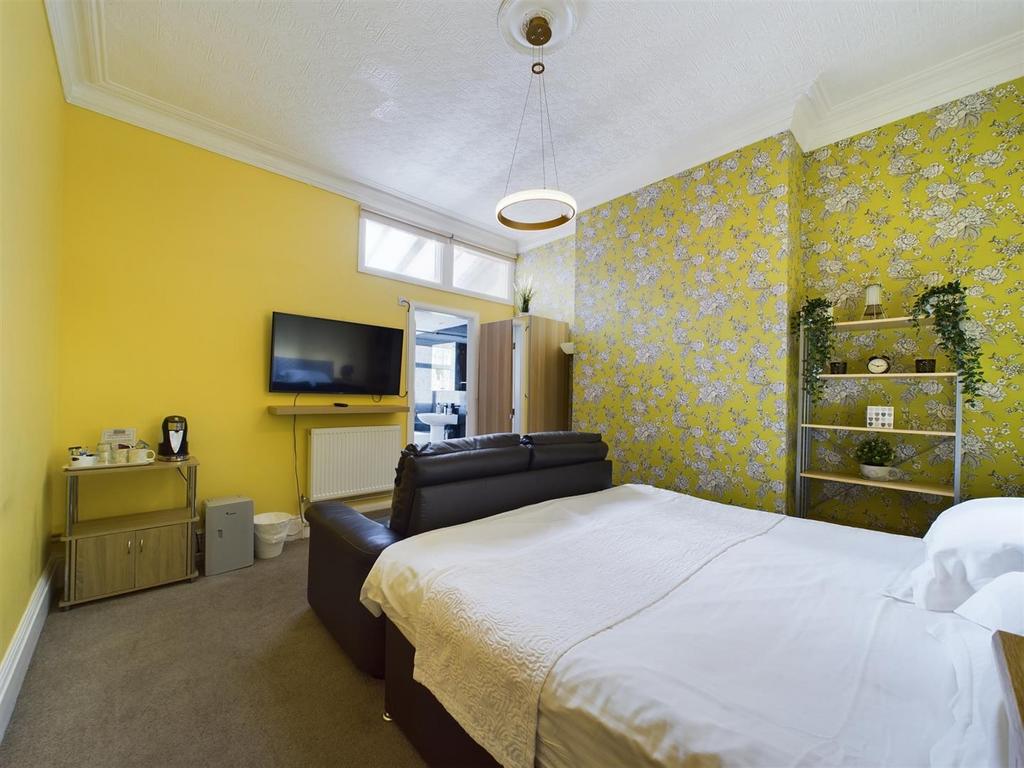 Bedroom: