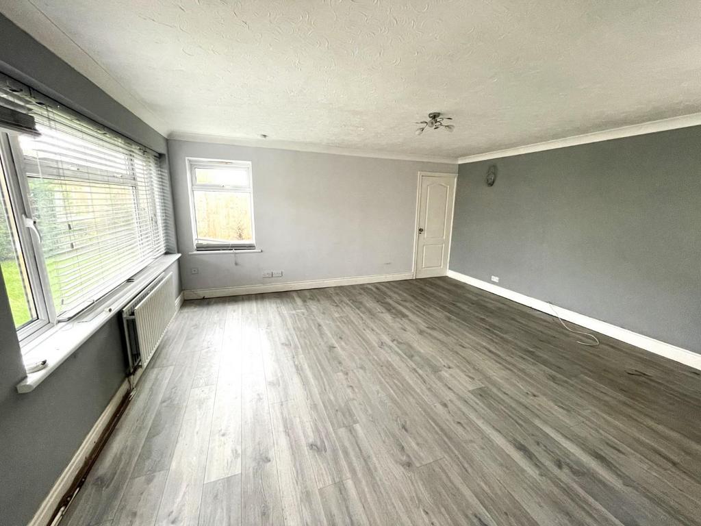 Mount Leven Road, Yarm 4 bed detached bungalow for sale £240,000