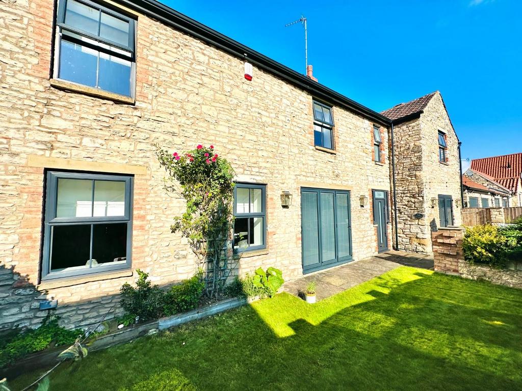 Main Street, Monk Fryston, Leeds 3 bed cottage for sale £450,000