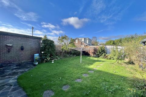 3 bedroom semi-detached bungalow for sale, Arnolds Avenue, Hutton, Brentwood