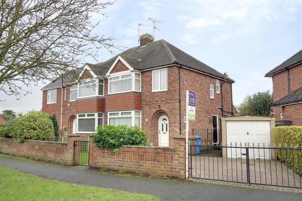 Jefferson Drive, Brough 3 bed semidetached house for sale £245,000