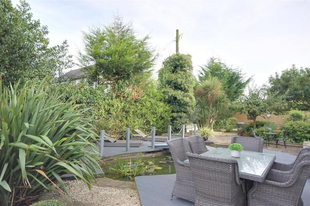 Further Garden