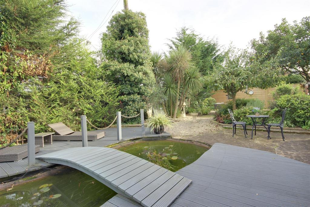 Further Garden