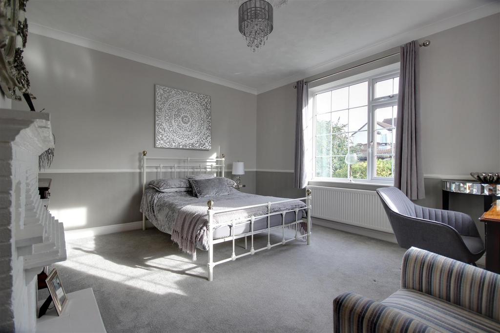 Bed 4/Sitting Room