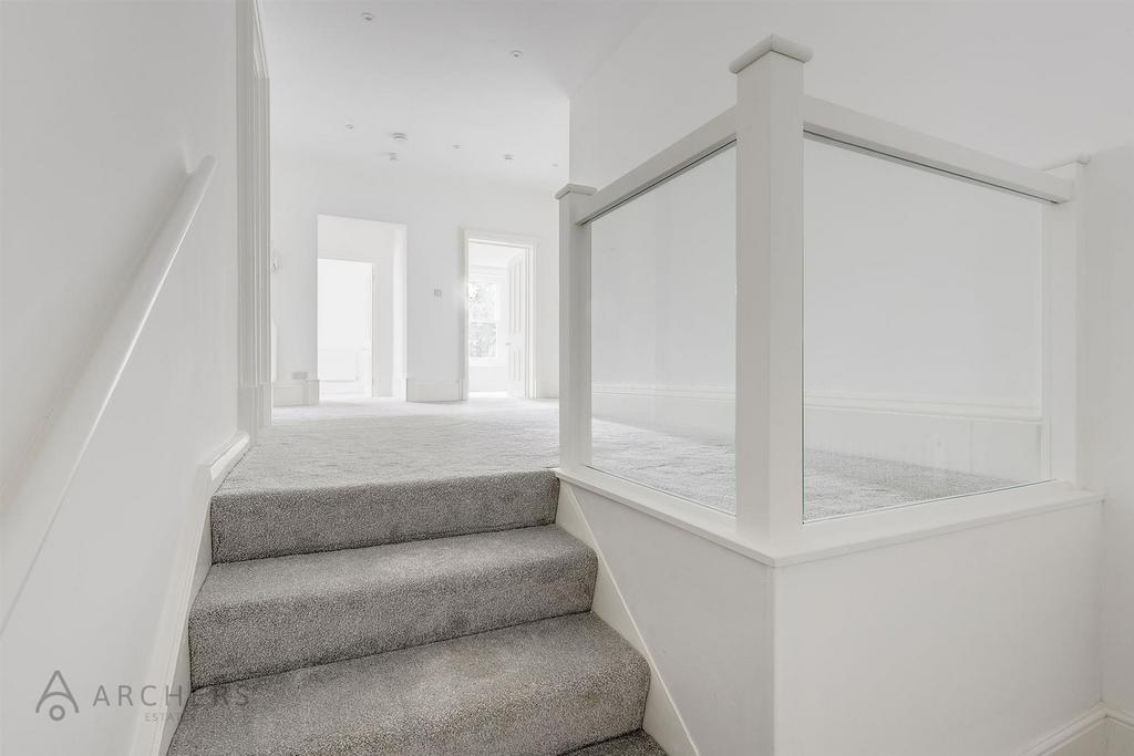 Apt.1,Ranmoor Park Road(Interior)(3of32).jpg
