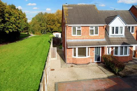 3 bedroom end of terrace house for sale, Shilling Way, Long Eaton