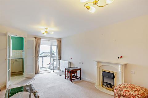 1 bedroom apartment for sale, Marina Court, Mount Wise, Newquay