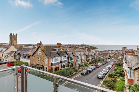 1 bedroom apartment for sale, Marina Court, Mount Wise, Newquay