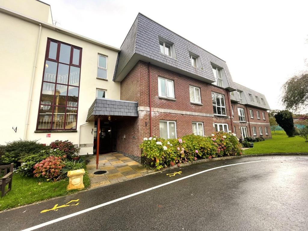 Willow court, Swansea 2 bed retirement property for sale £145,000