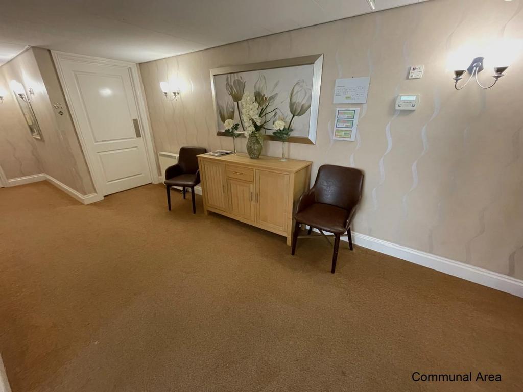 Communal entrance.JPG