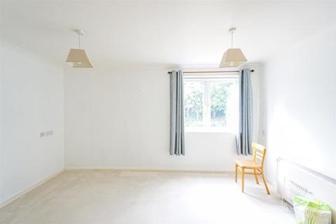 2 bedroom retirement property for sale, Holmesdale Gardens, Hastings