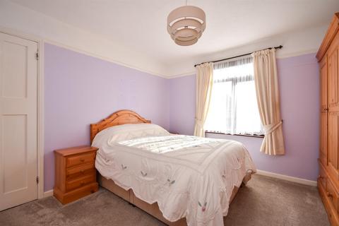12 Eversley Crescent, St Leonards-on-sea, TN37 6QF