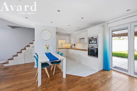 4 bedroom semi-detached house for sale, Bramber Avenue, Hove BN3