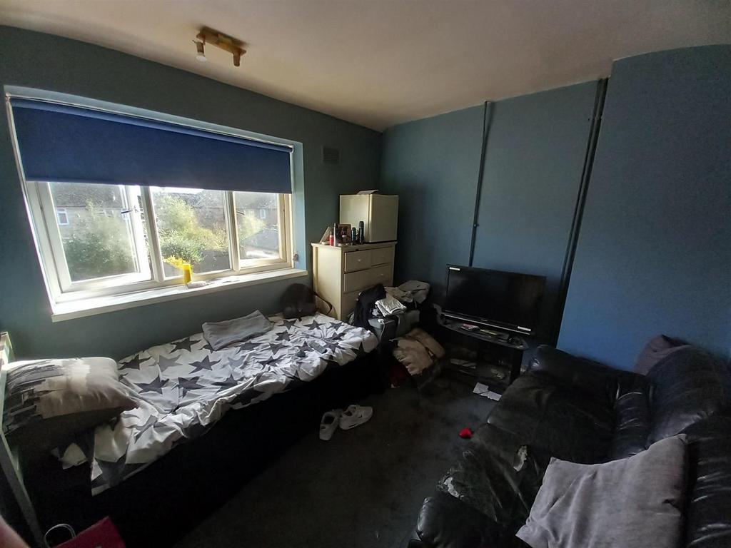 Bedroom1.jpg