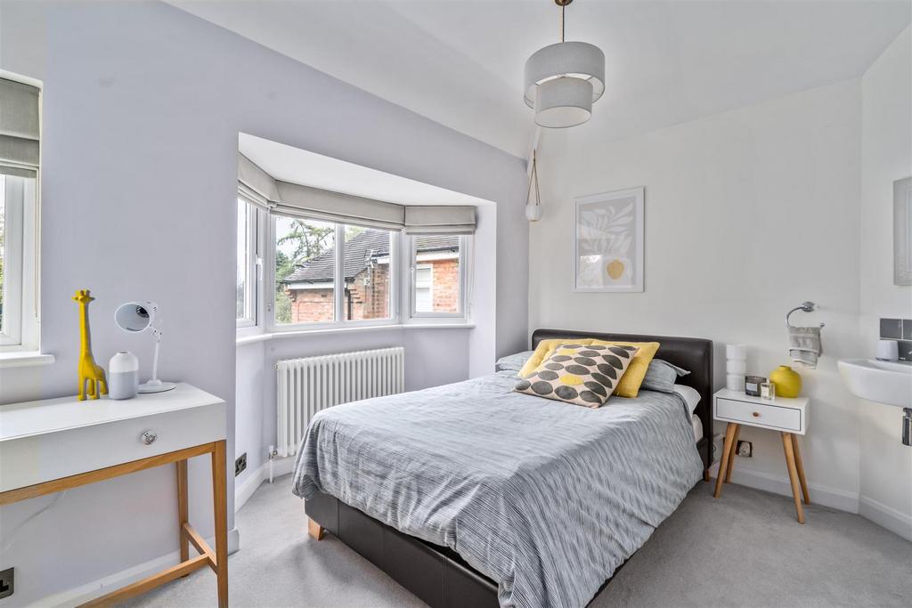 35 Milverton Road-16 lo.jpg