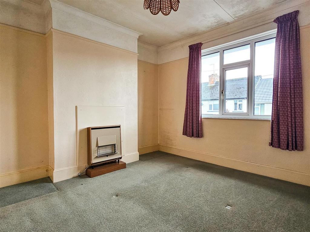 Orchard Road, Barnstaple EX32 3 bed terraced house for sale £180,000