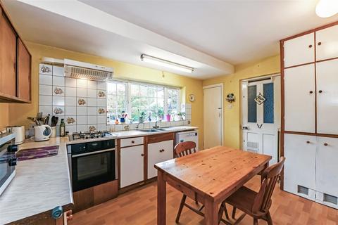 3 bedroom detached house for sale, Fishbourne Road East, Chichester