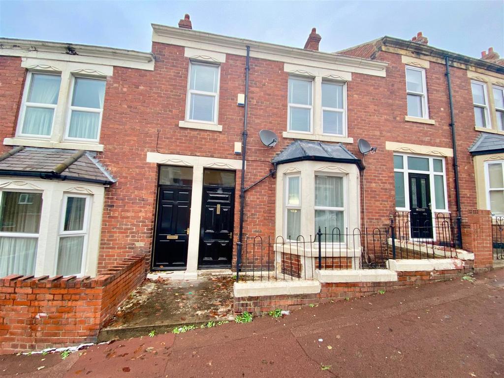 Baden Powell Street, Deckham, Gateshead 2 bed property £750 pcm (£173 pw)
