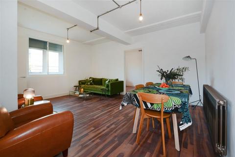 53 Sunlight Square, London, E2 6LD