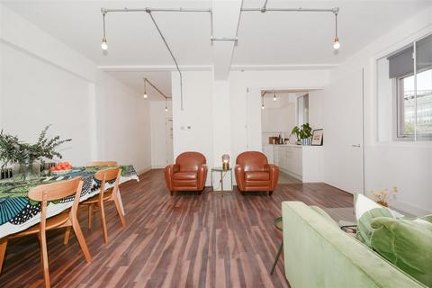 53 Sunlight Square, London, E2 6LD
