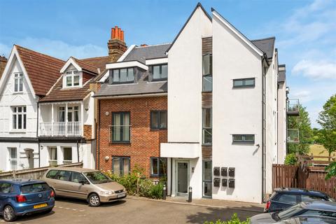 2 bedroom flat for sale, 2 Auckland Road, London