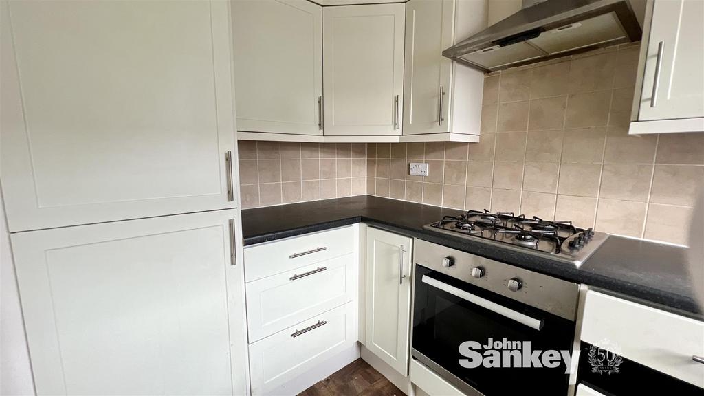 Main Street, Huthwaite, SuttonInAshfield 3 bed semidetached house