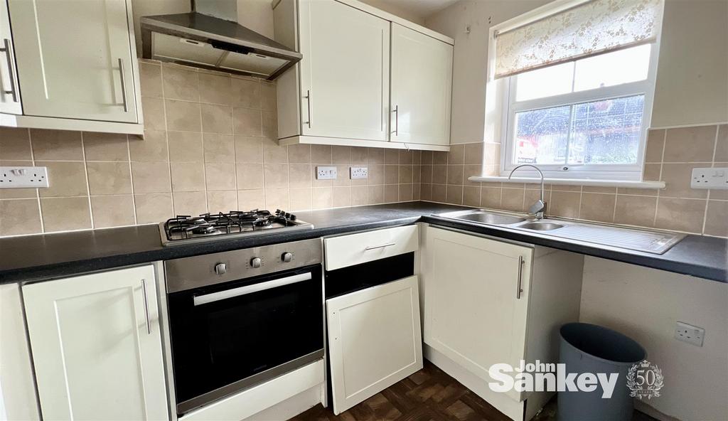 Main Street, Huthwaite, SuttonInAshfield 3 bed semidetached house